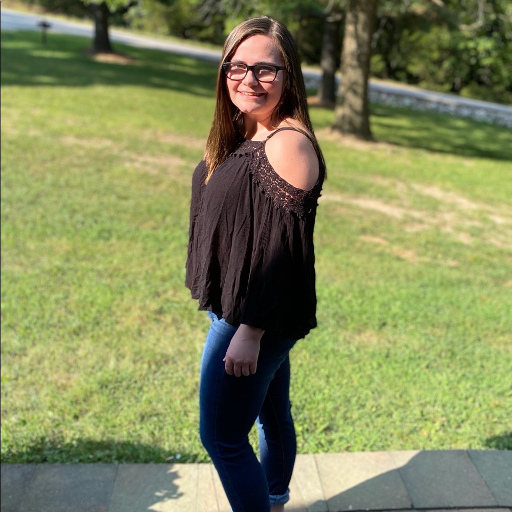 Meet your Posher, Lauren